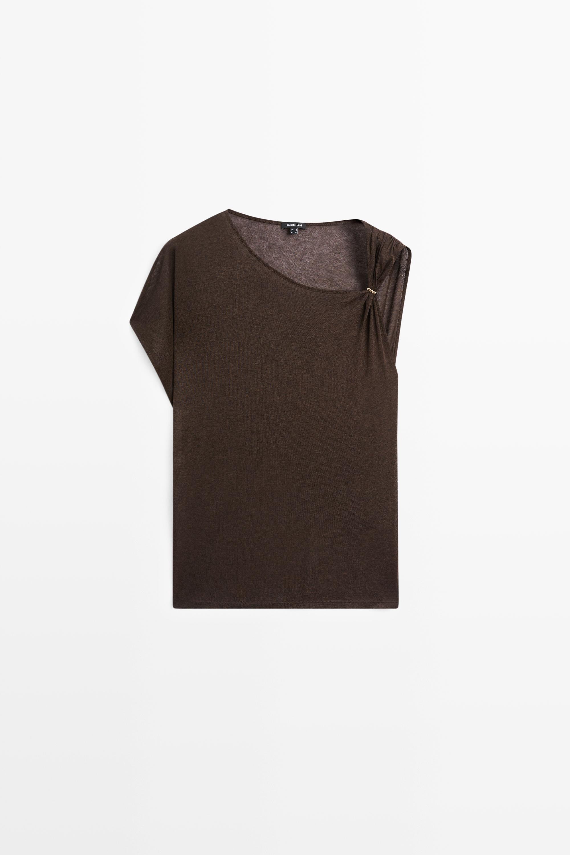 Top fluide asymétrique à épaules tombantes